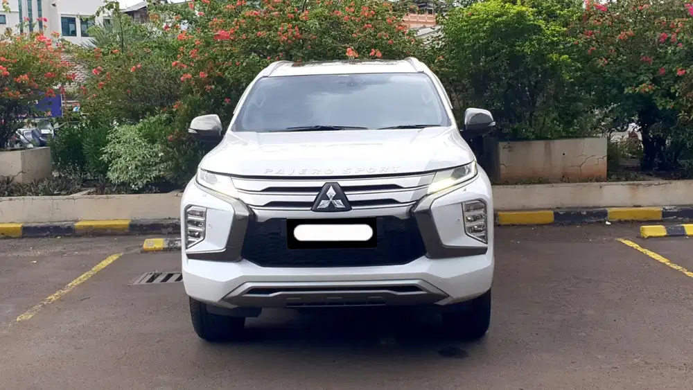 Km10rb mitsubishi pajero dakar 2023 putih sunroof pajak panjang tgn 1