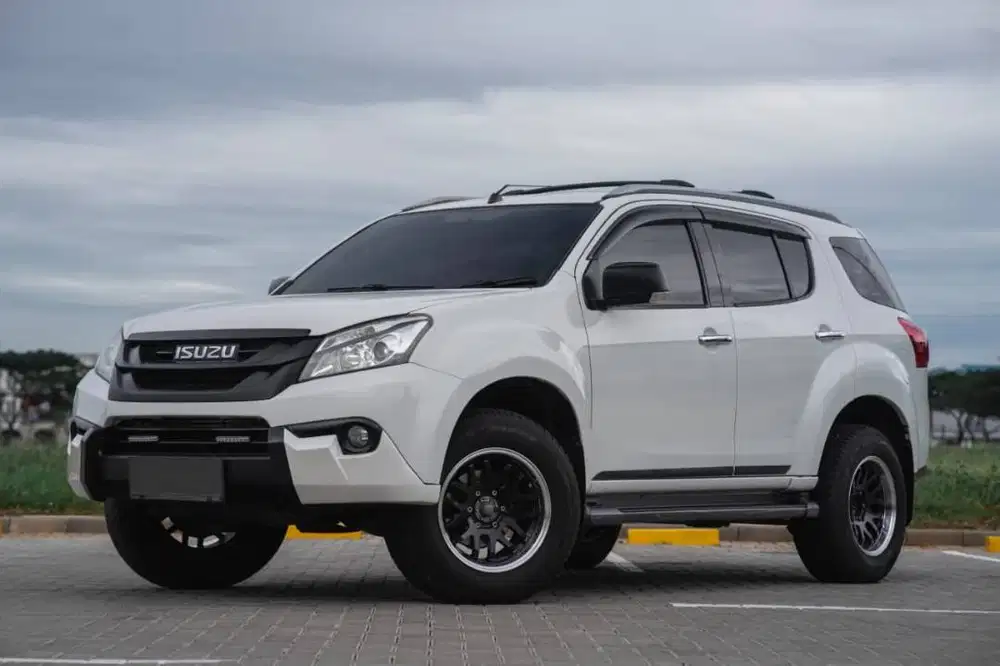 Jual Cepat!! Isuzu Mu-x Premiere AT 2015 RARE ITEM!! Nego SAMPAI DEAL!