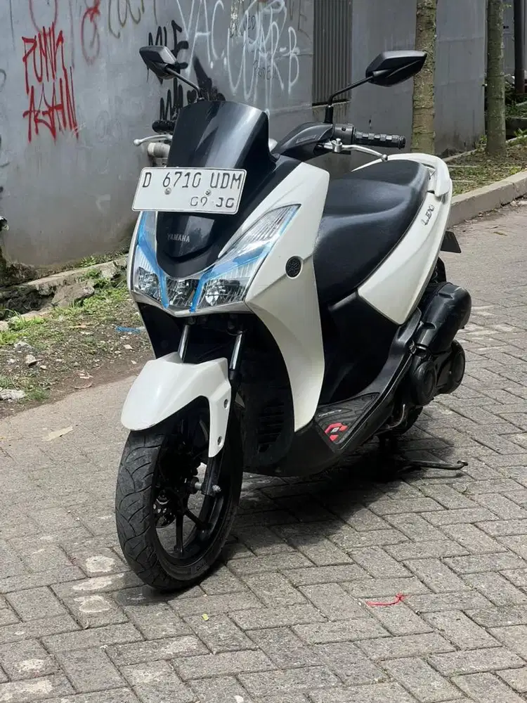 Yamaha Lexi Putih 2018