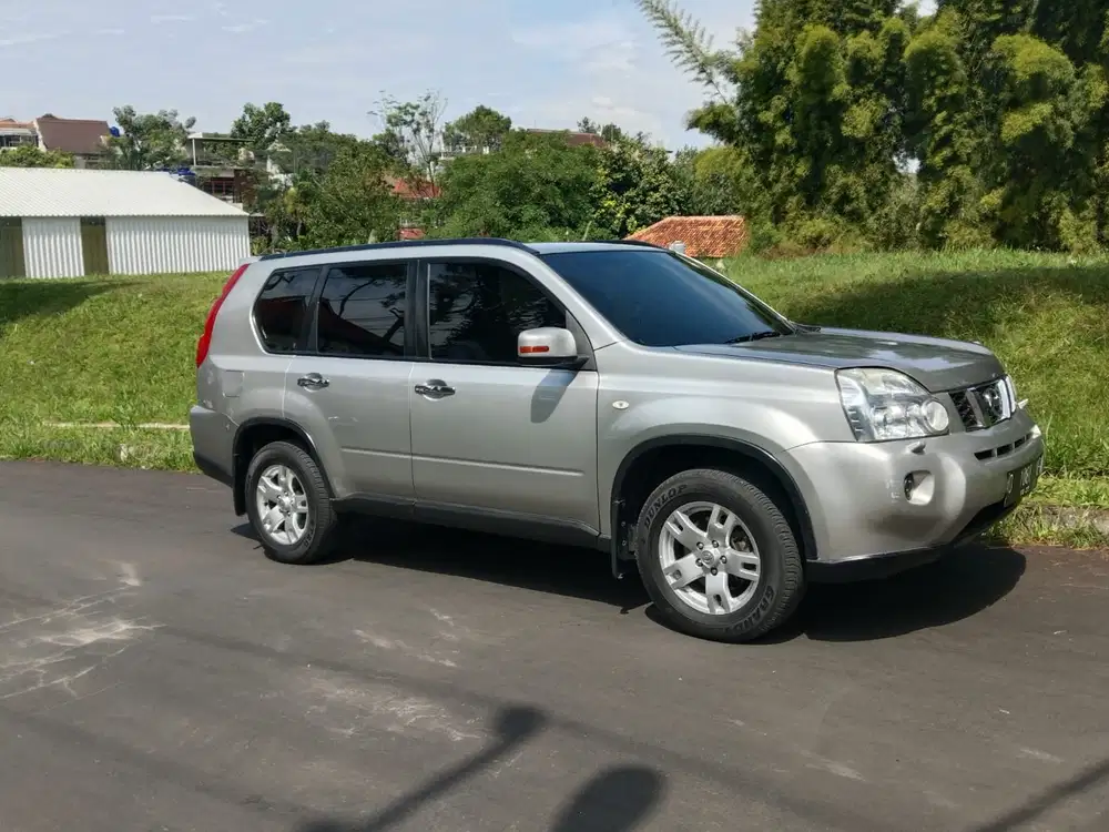 Nissan X-Trail 2010 Bensin