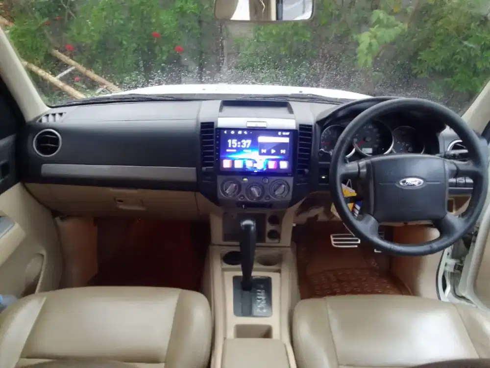 Ford everest 4x2 matic