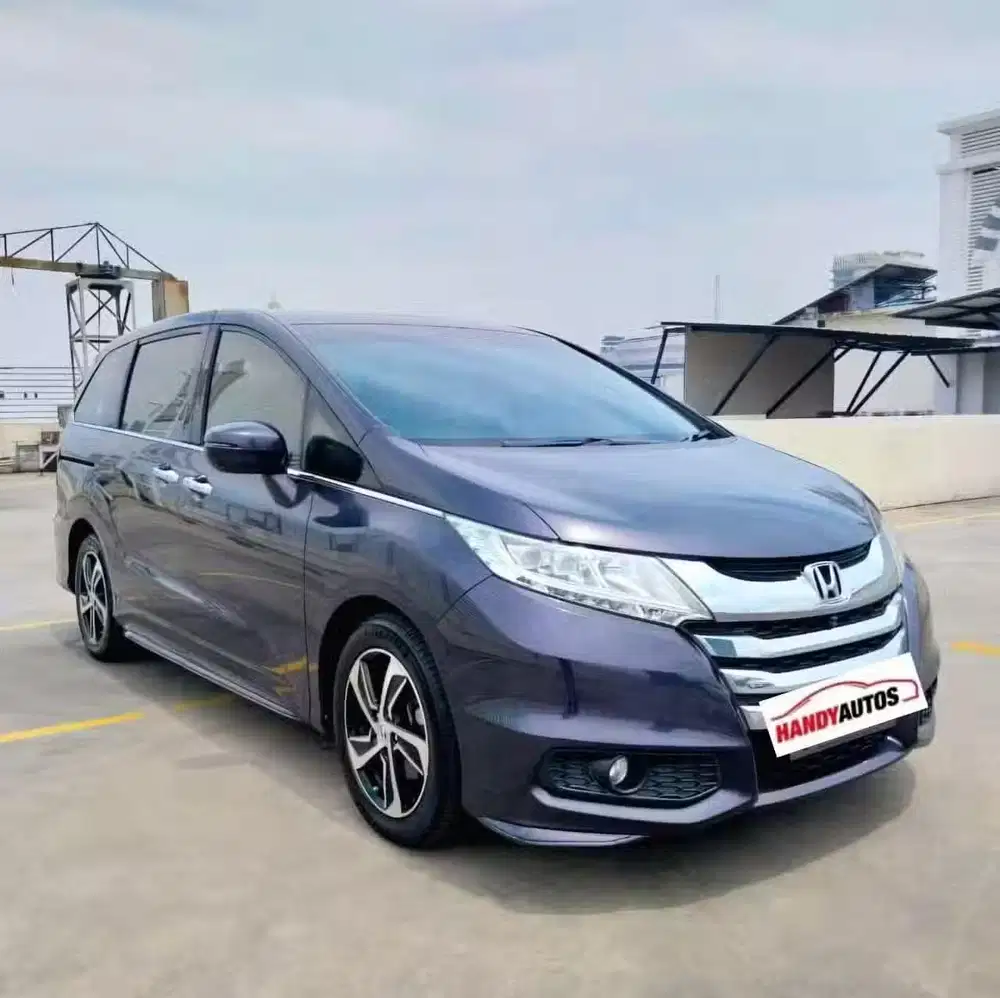 Honda Odyssey E Prestige Tahun 2014 Automatic Ungu Metalik