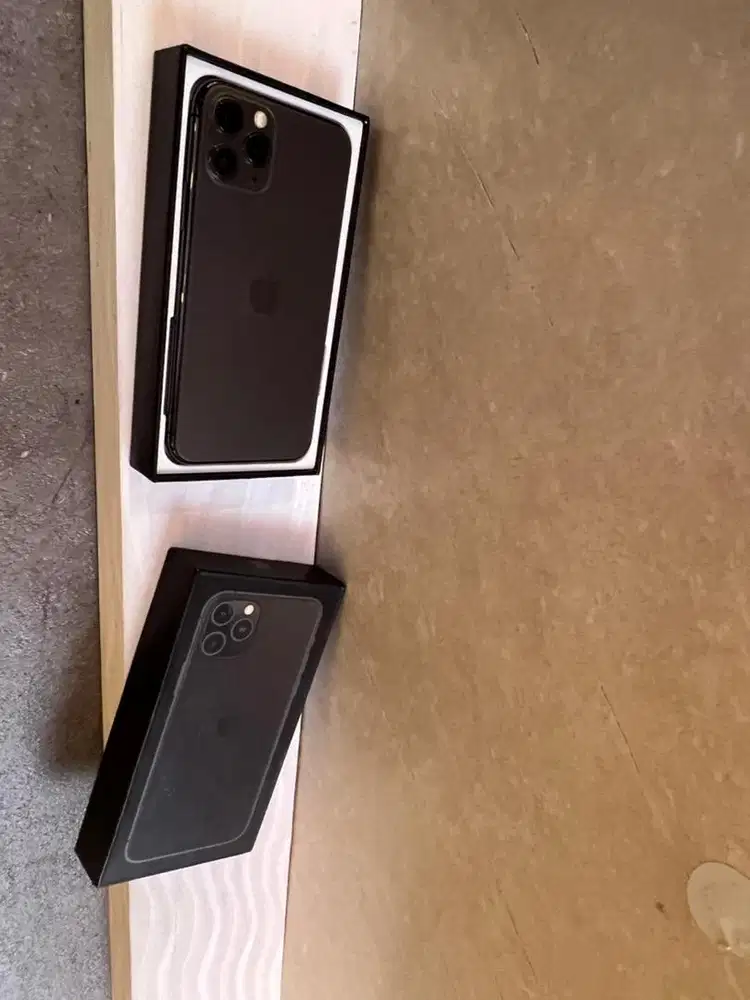 iphone 11 pro max 256gb sesuai baru dan judul