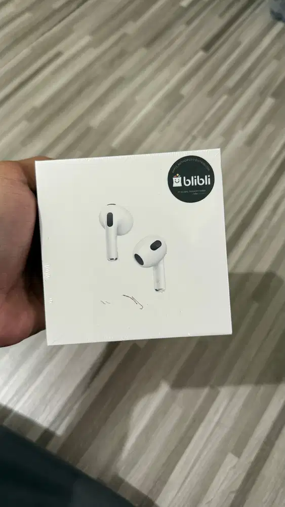 AirPods (3rd generation) with MagSafe Charging