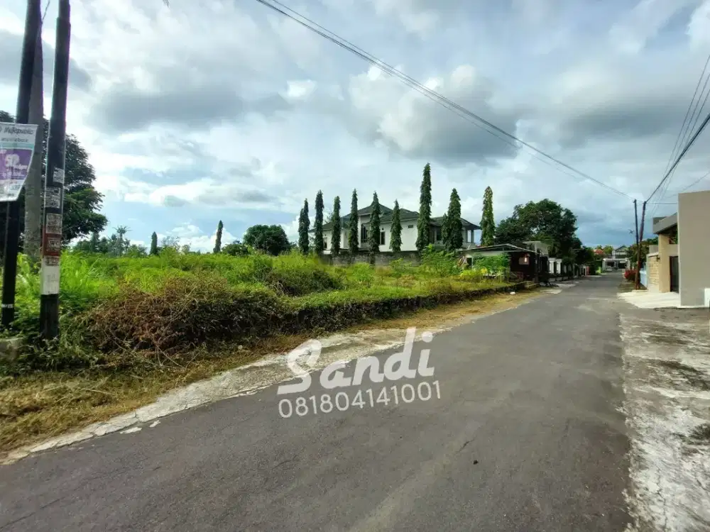 Ideal Tanah Rata Lebar Muka 28 Meter Kotak Tepi Jl. Aspal Purwomartani