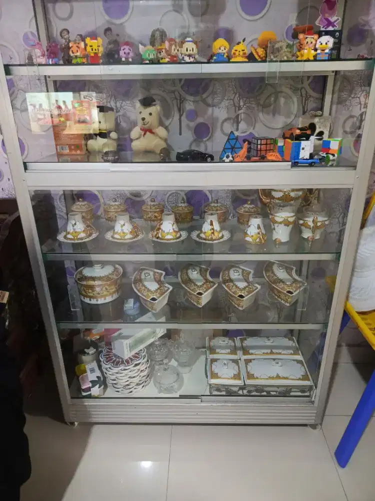 Rak etalase 5 tingkat