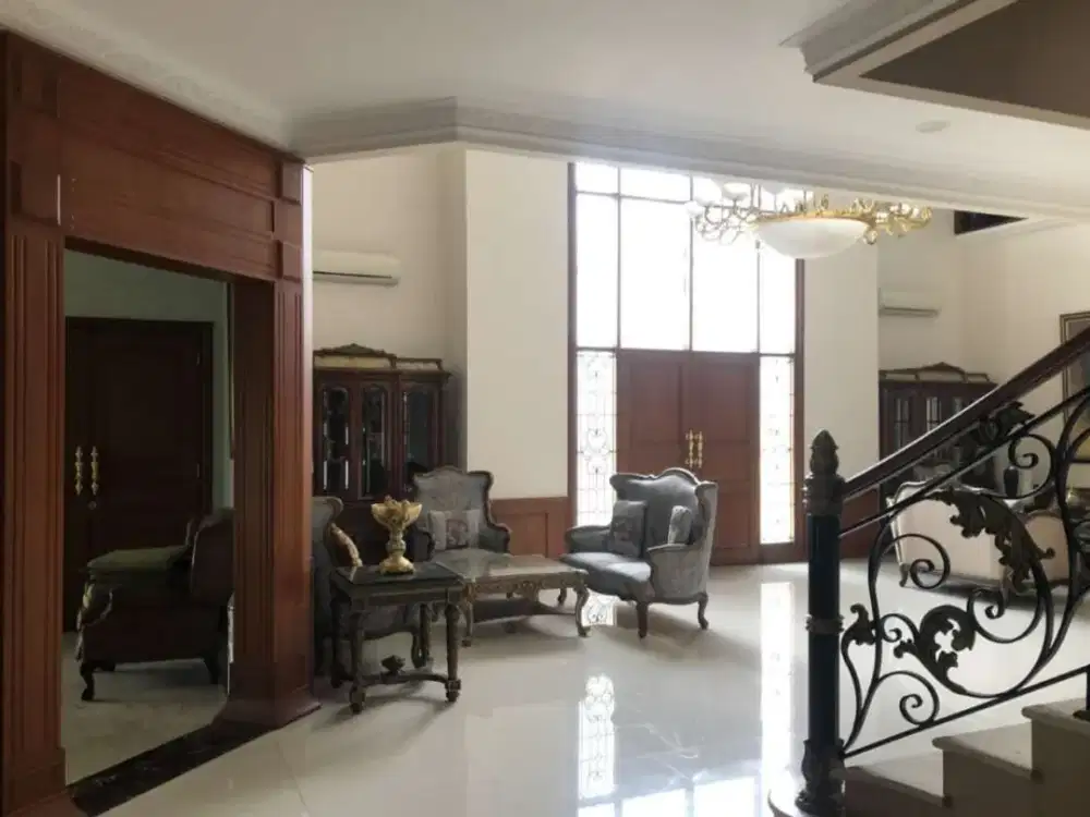 DIJUAL RUMAH DI BATUNUNGGAL BANDUNG _semi furnished; ada kolam renang S-INA