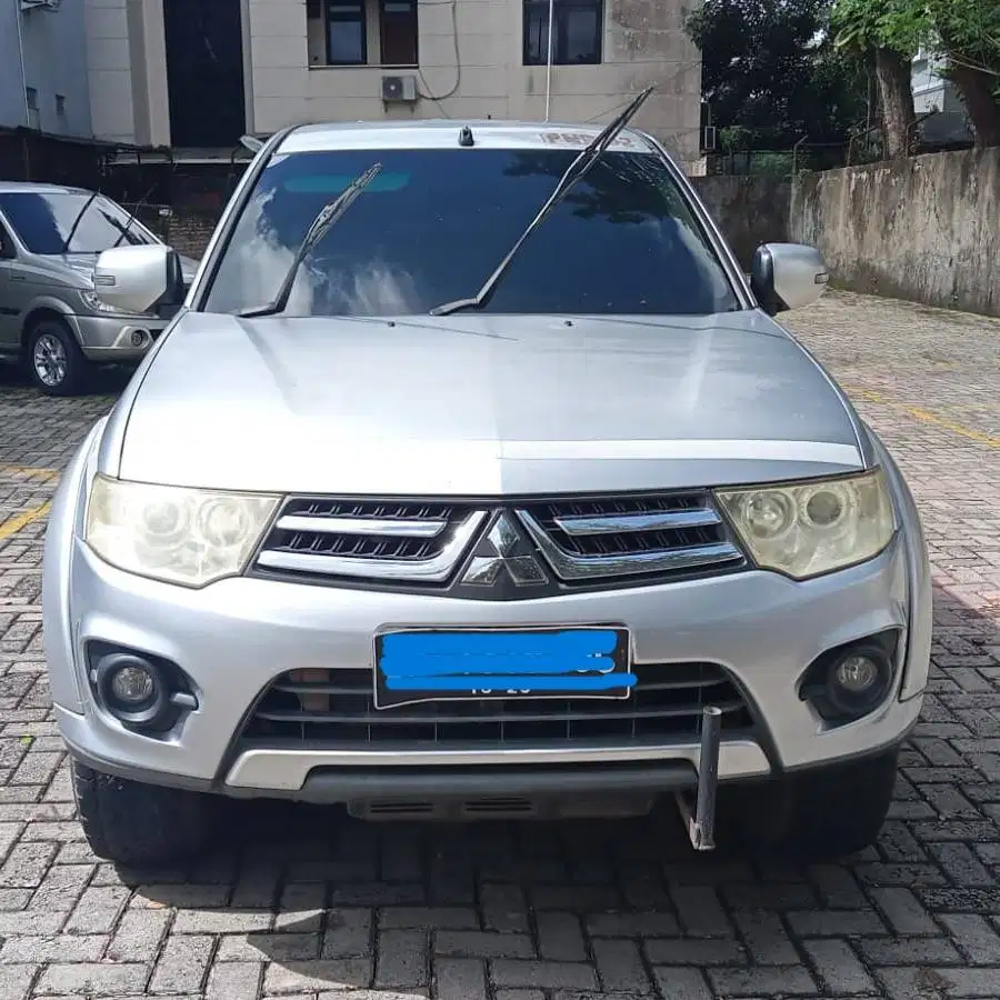 Dijual Mitsubishi Pajero Sport 2.5 GLX MT 4x4 Diesel 2015