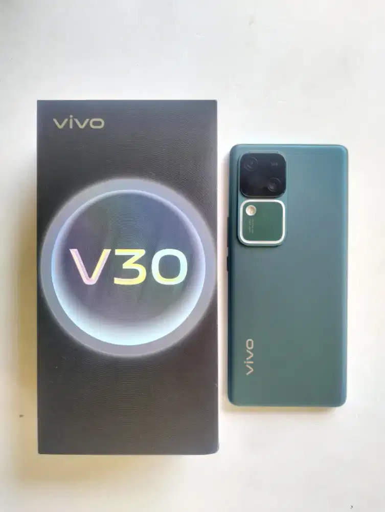 Vivo V30 5G Ram BESAR 12+12 Rom 512 GB. Layar Lengkung. Lengkap