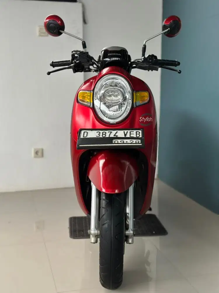 HONDA SCOOPY 2018 Stylish Merah Hitam