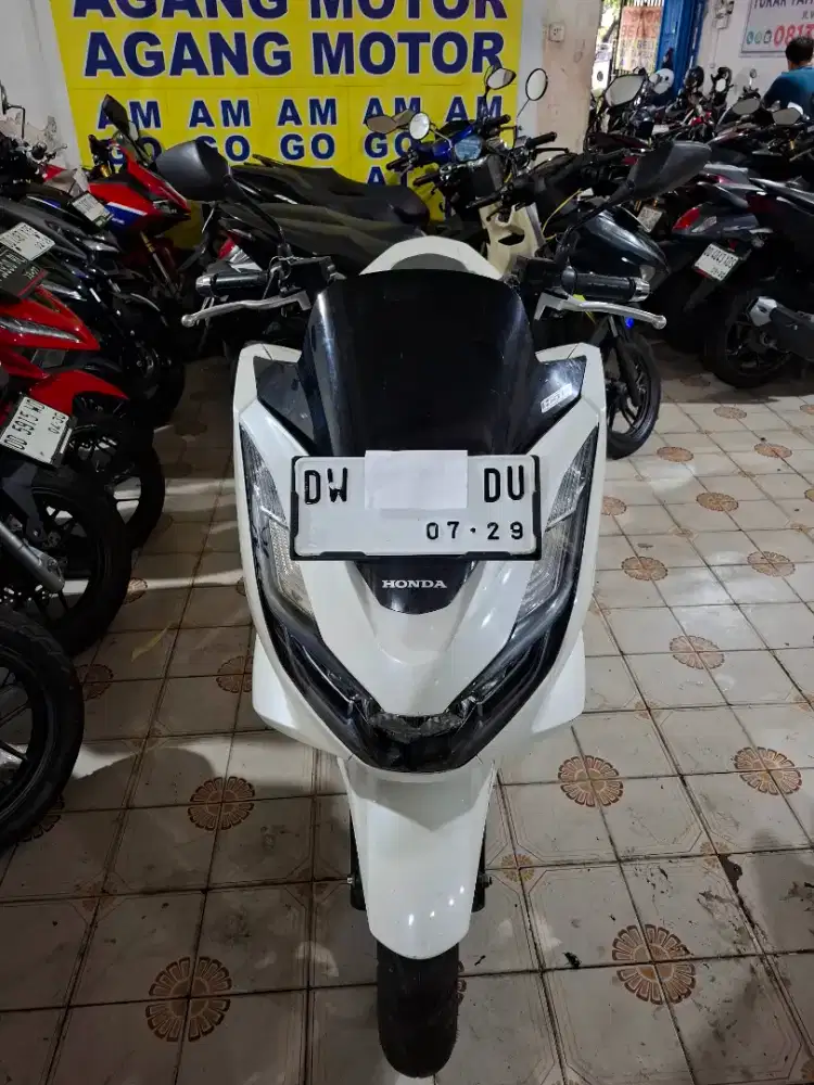 Honda PCX 160cc 2024 putih plat DW