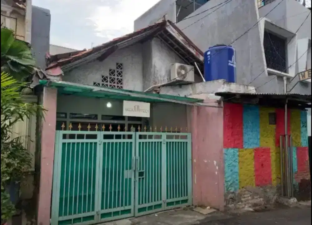 Rumah untuk usaha kos kosan