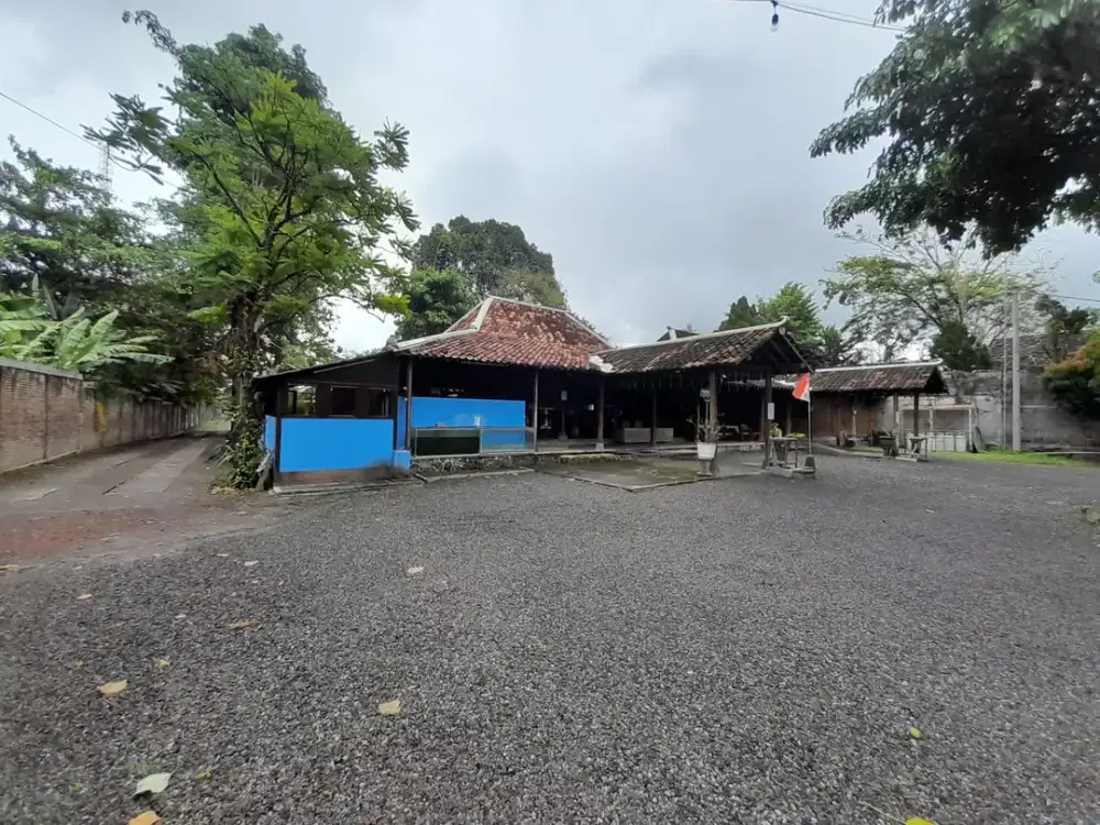 Tanah Komersial Luas 5.535 Meter Persegi Lokasi Premium di Mlati Sleman