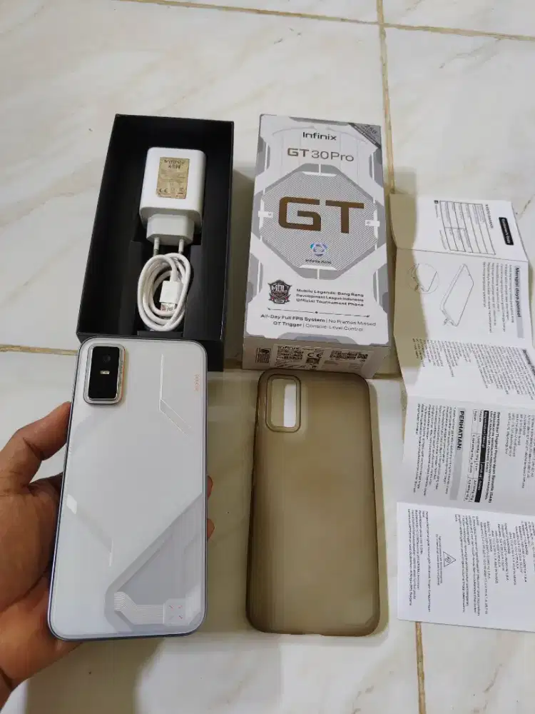 Infinix gt 30 pro 8/256 resmi Blade white