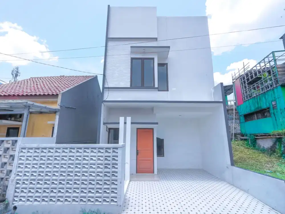 Rumah Hadap Timur 10 Menit ke Stasiun Depok SHM Siap KPR J-38780