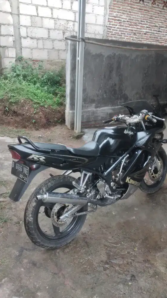 Di jual mtr ninyja rr 2011 ss lengkap pajak op