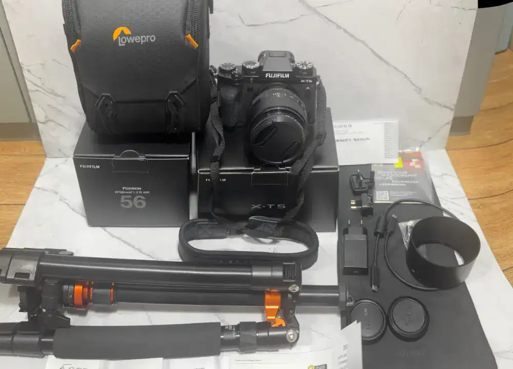 WTS body fujifilm XT-5, lensa fujifilm xf56mm f1.2 wr