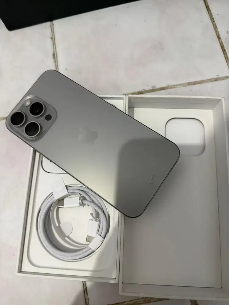 Jual HP IPHONE GARANSI IBOX 15 PM natural titanium 256 GB