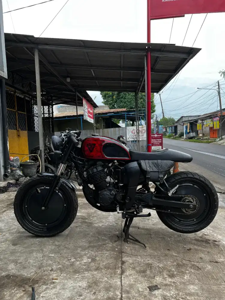 Motor Custoom Bratcafe style - Basic Yamaha Byson 150cc