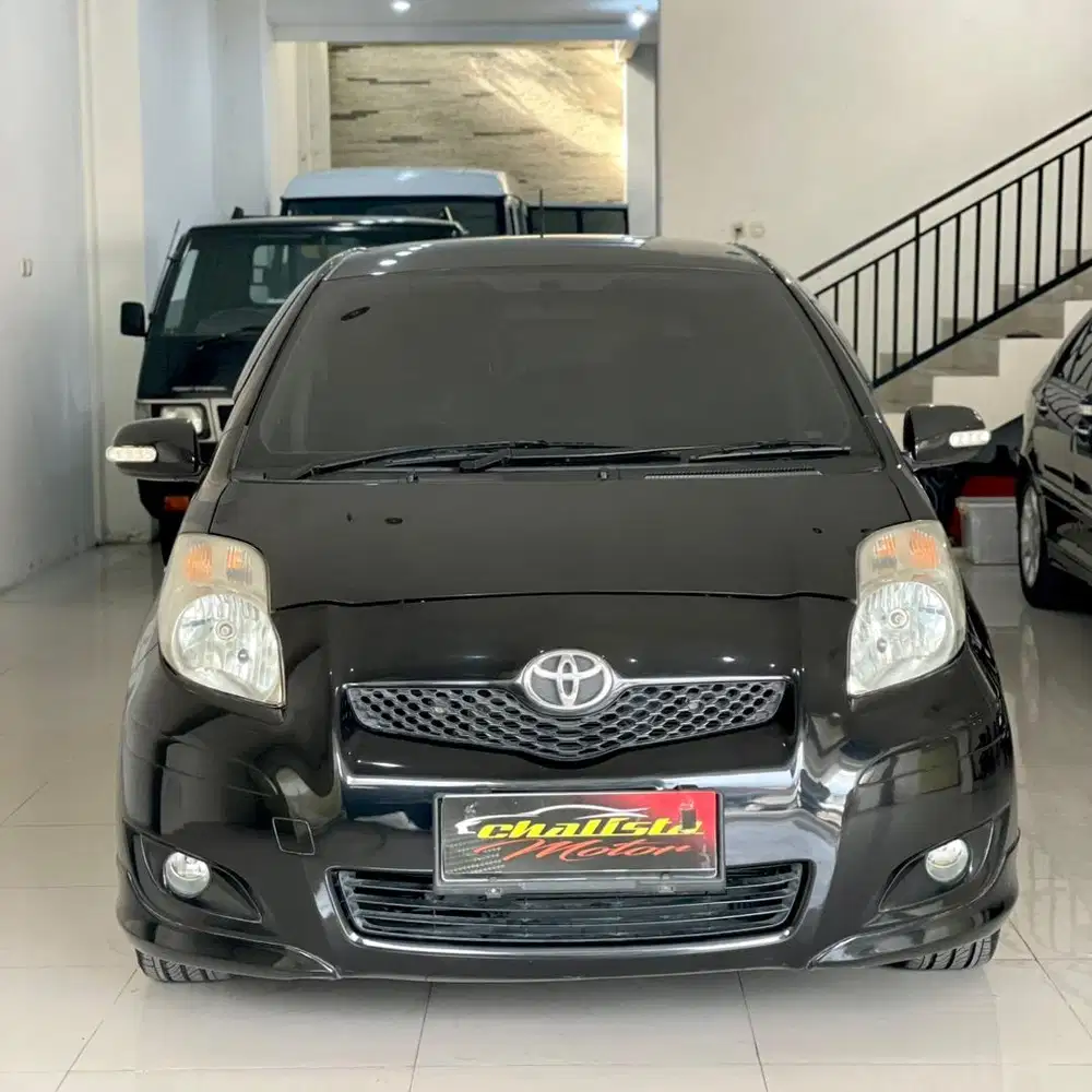 TOYOTA YARIS E MT TAHUN 2010