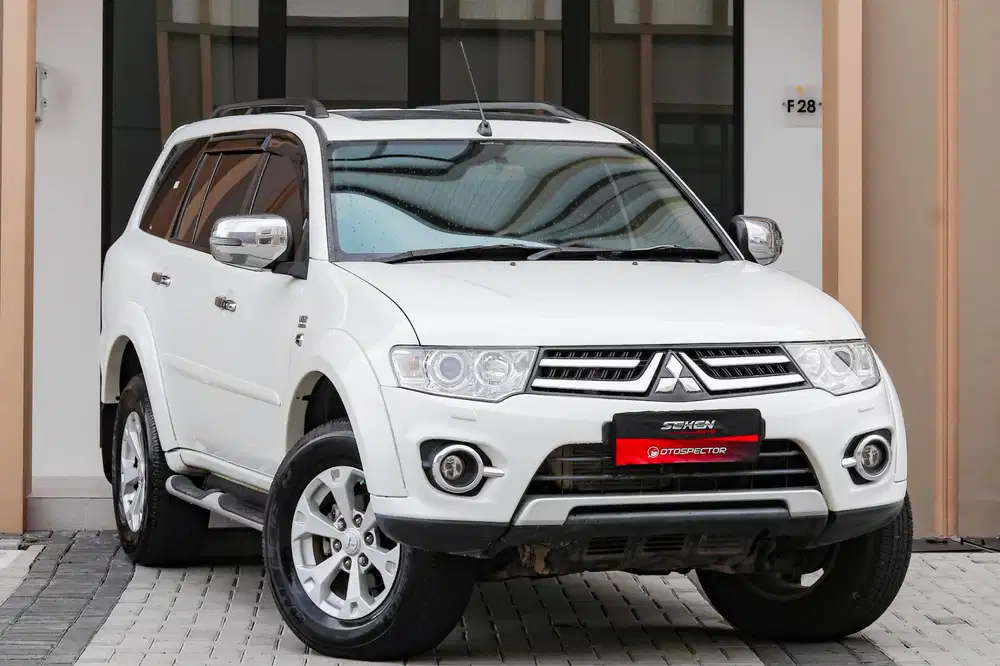 Mitsubishi Pajero Sport 2.5 Dakar VGT 4x4 Diesel Solar Sunroof AT 2014