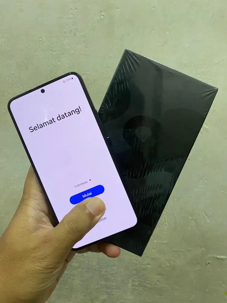 Samsung s22 5G phantom black 8/128