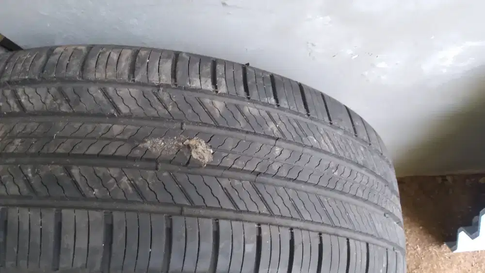 Ban bekas kondisi cek sendiri