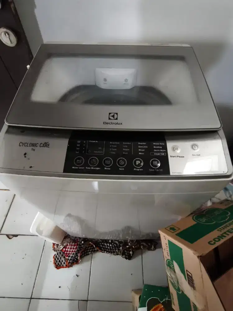 Dijual mesin cuci electrolux cyclonic care 7kg