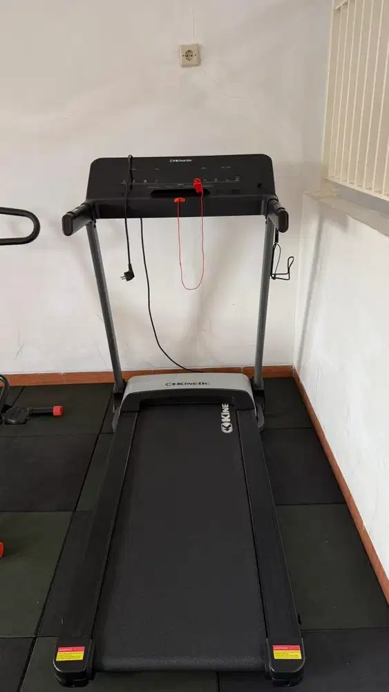 Treadmill 1 set sesuai foto
