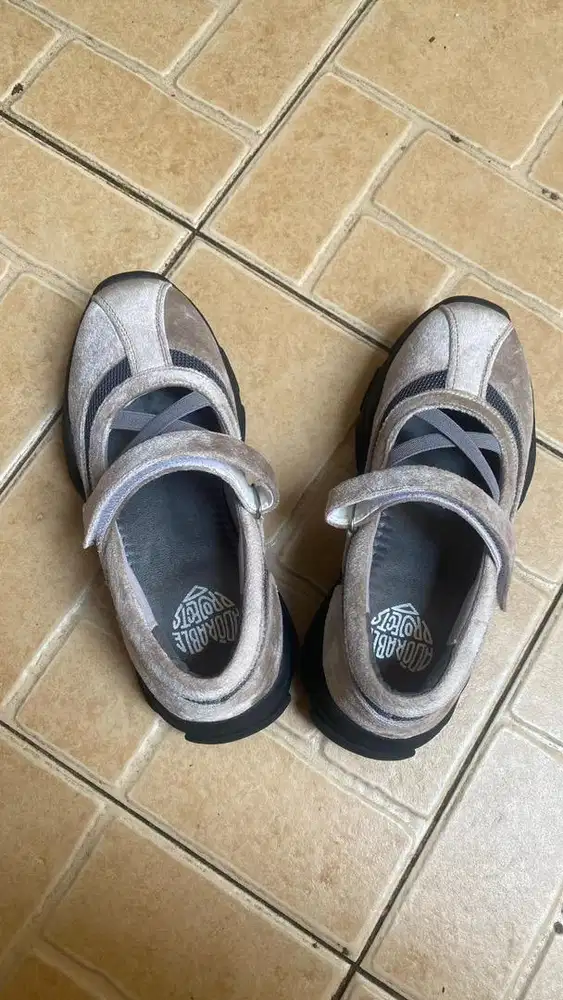 Adorable Projects - Zolisya Sneakers Balerina Cream - Sepatu Wanita