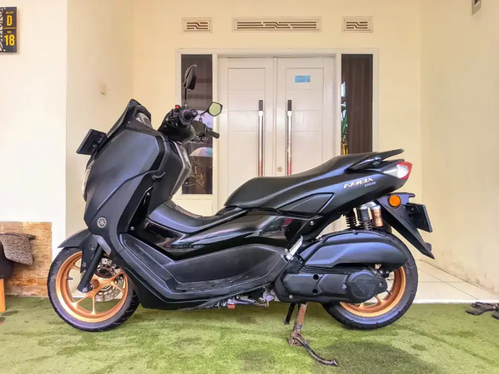 Nmax connected tahun 2022 keyless/tt boleh gan cash lebih bagus