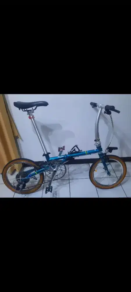 Sepeda lipat Fnhon Gust 16+ warna hijau