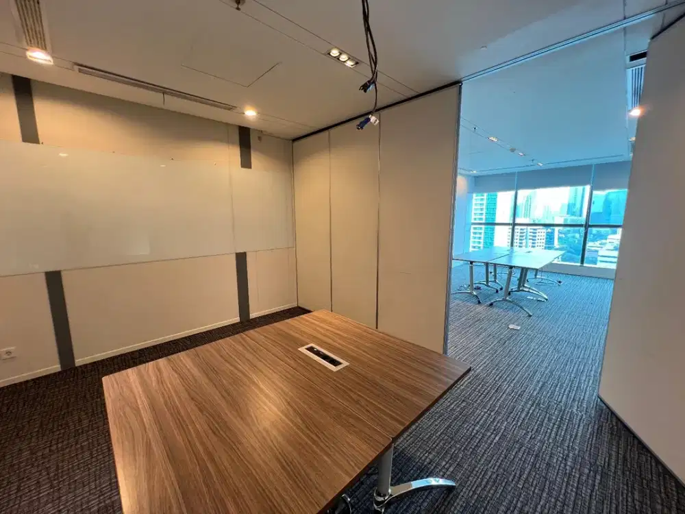Office Space Lippo Kuningan, 541sqm, Furnished
