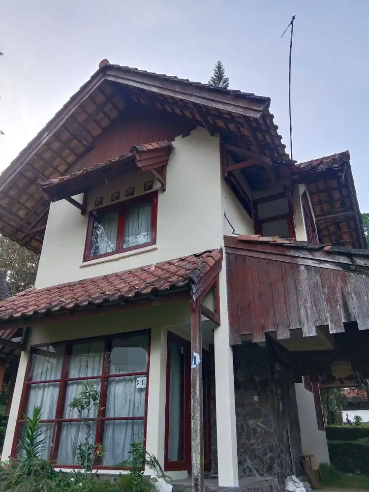 DIJUAL VILLA GRAND WHIZ TRAWAS - MOJOKERTO