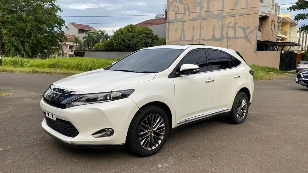 Toyota Harrier 2.0 2014