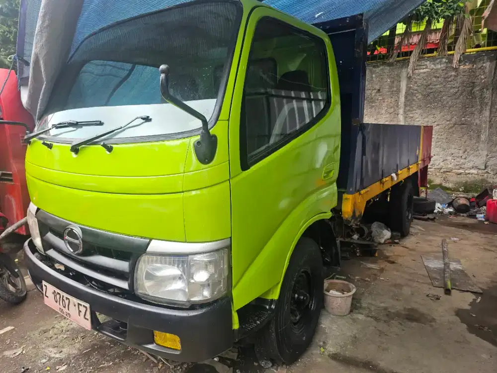 Hino dutro 110 sdLong 2012 power