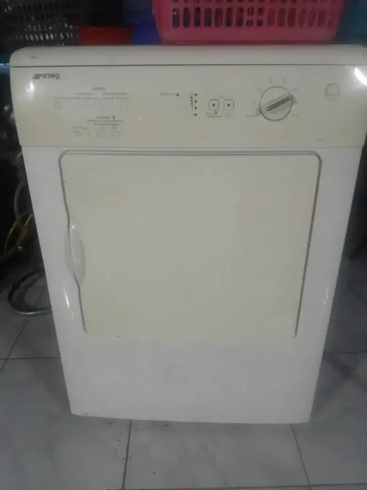 Pengering pakaian laundry