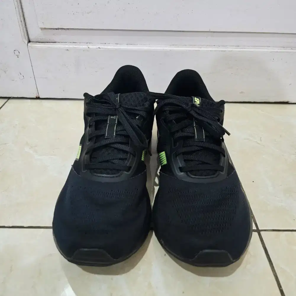 Sepatu Running/ Sneakers New Balance Ori