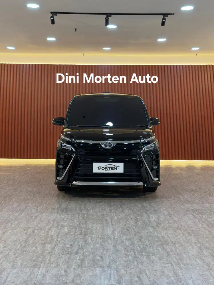 (KM 34rb) Toyota Voxy 2.0 At 2019,mobil seperti baru