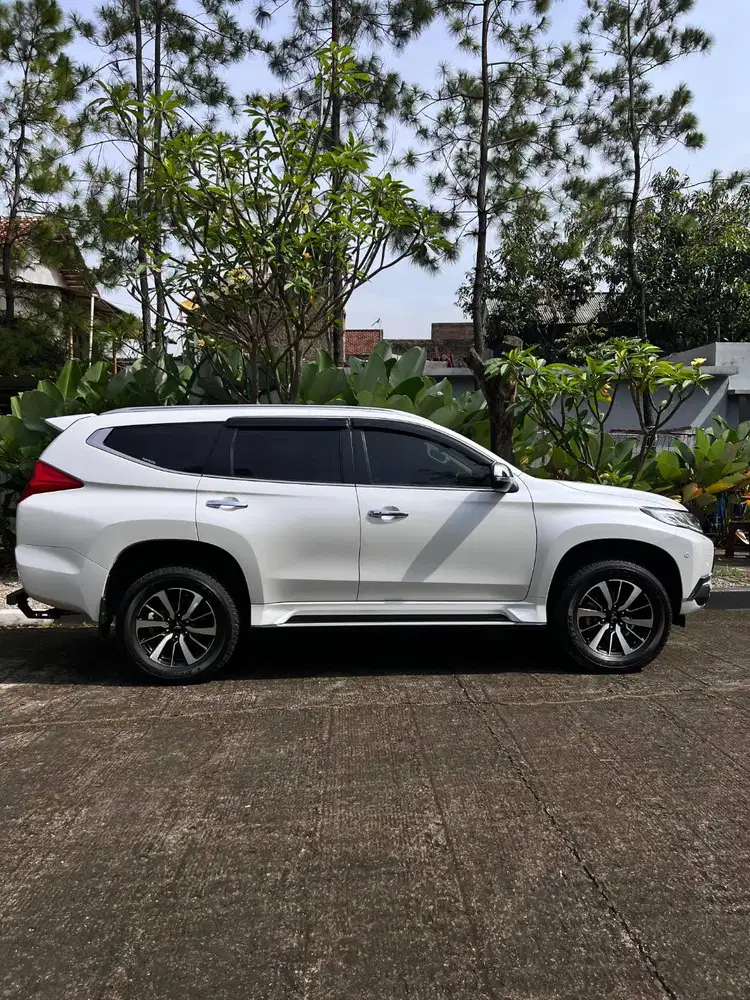 PAJERO DAKAR ULTIMATE ISTIMEWA MIRIP BARU (KM 15.000)