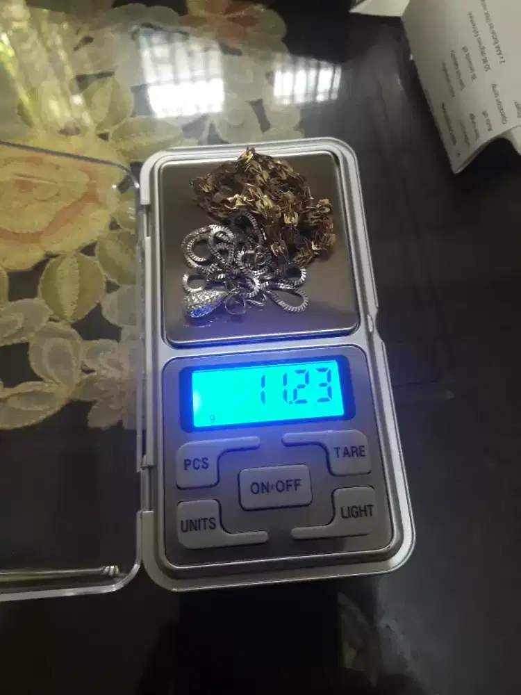 beli emas dan perak tanpa surat