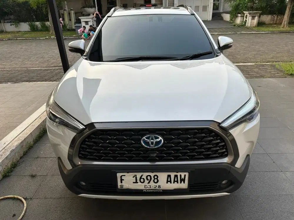 Dijual Corolla Cross Hybrid 2023 putih
