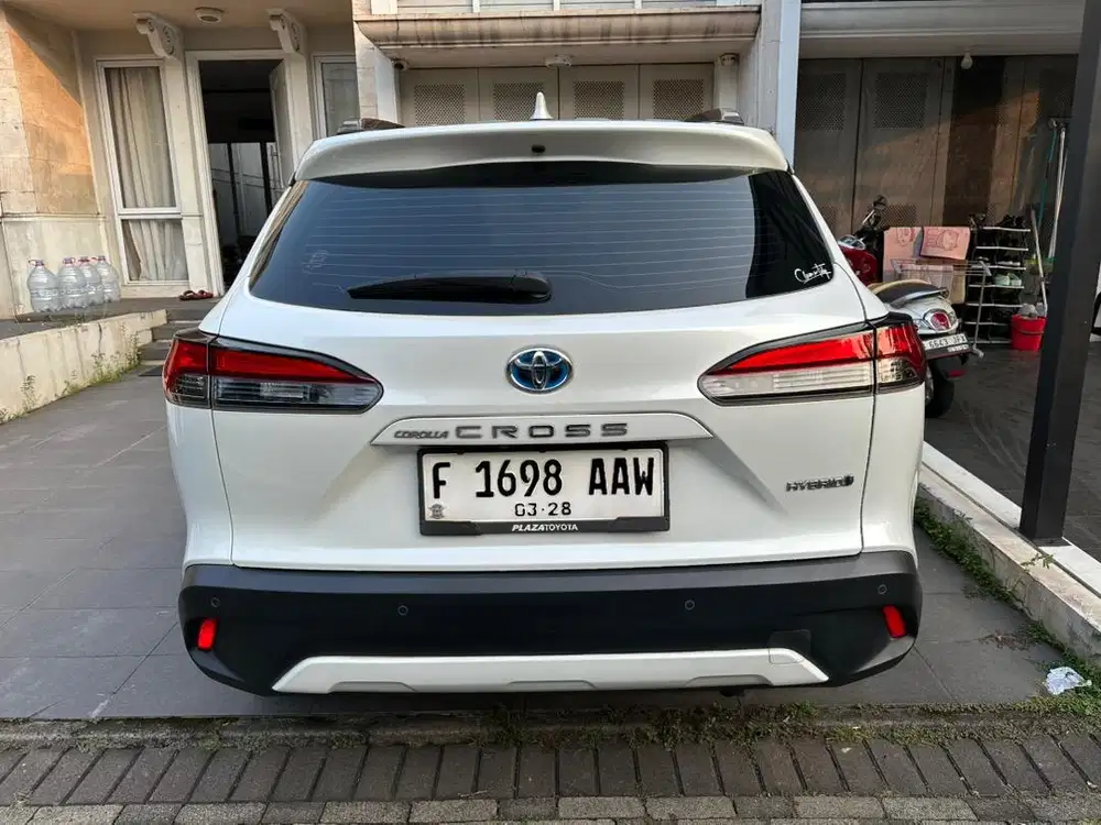 Dijual Corolla Cross Hybrid 2023 putih