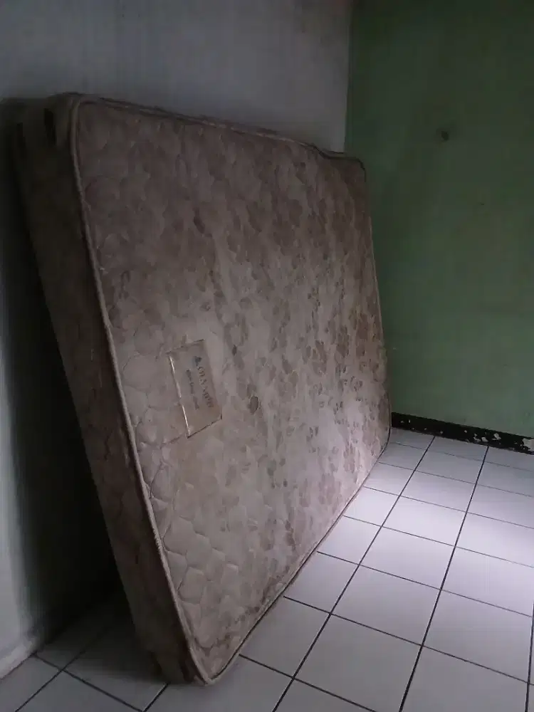 Kasur Spring Bed