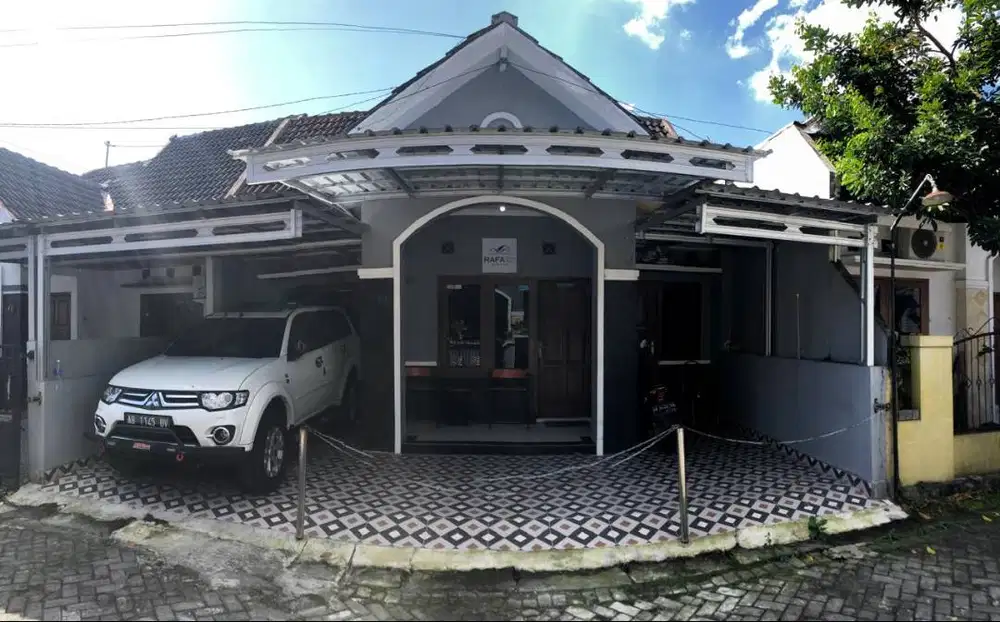 DIKONTRAKKAN RUMAH LOKASI STRATEGIS