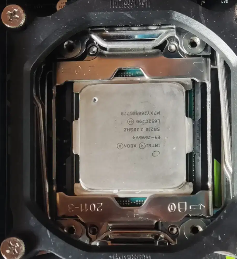 CPU server Intel Xeon E5-2696 V4 22 Core 44 Thread