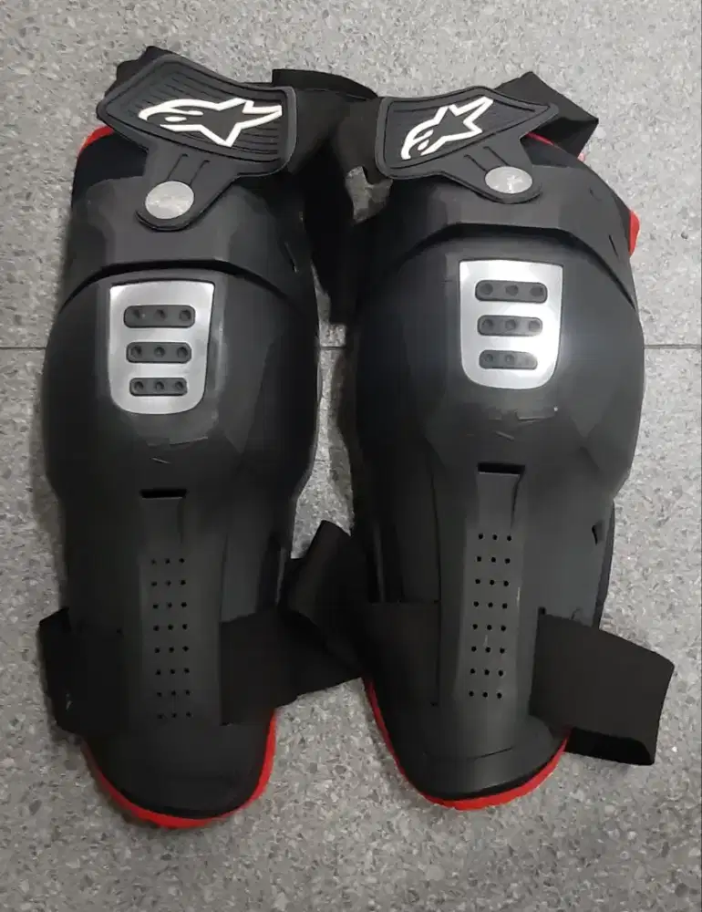ALPINESTARS KNEE PROTECTOR ORIGINAL ITALY MOTOCROSS BMX