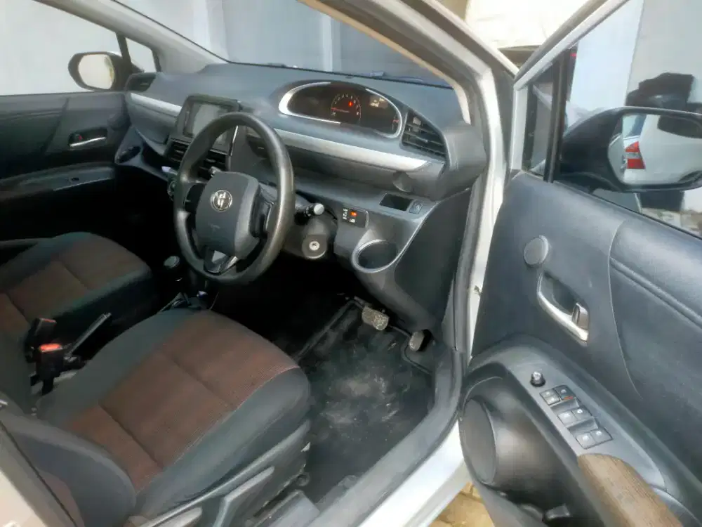 Sienta G 1.5 CVT 2017