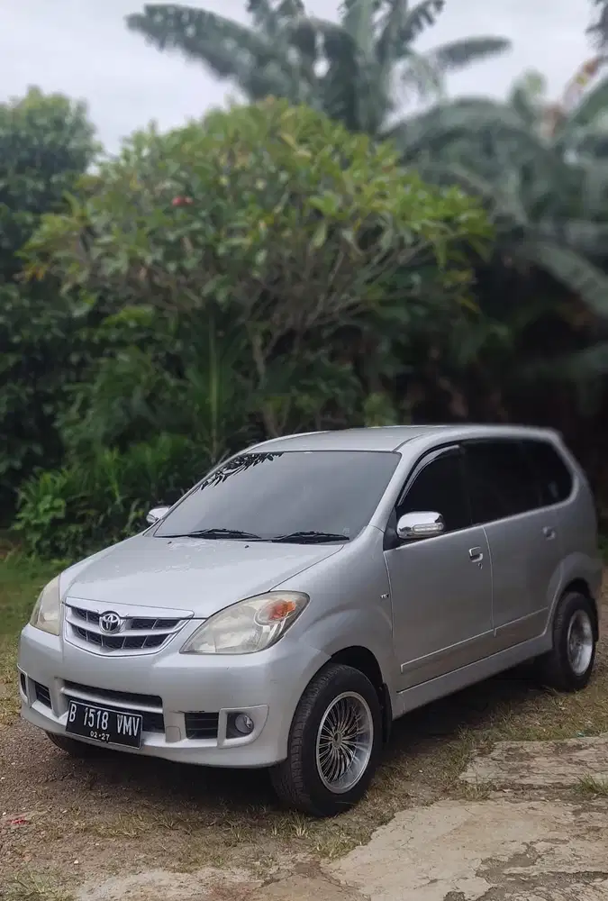 Toyota Avanza 2010 Bensin