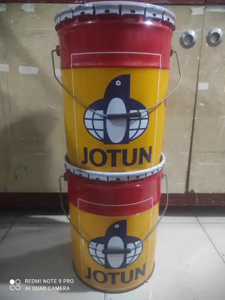 di jual cat besi warna silver